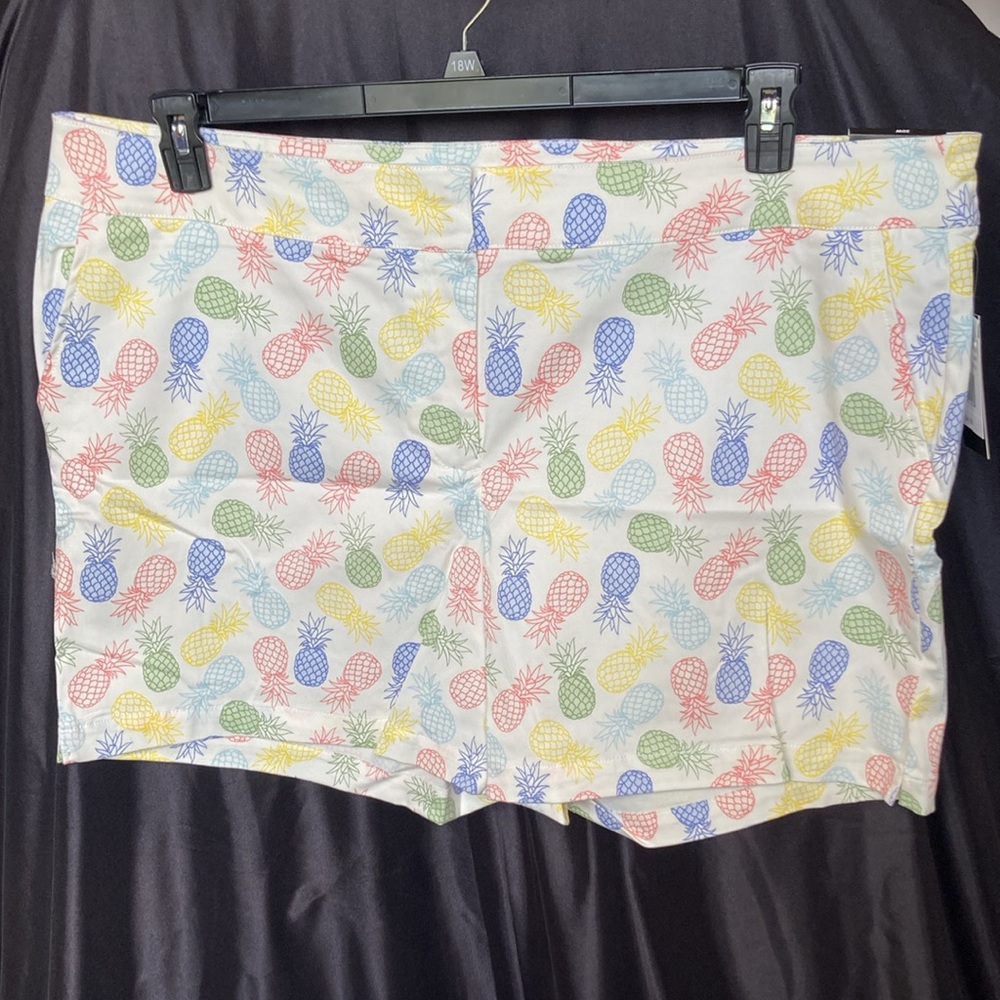 Briggs pineapple print multi colored print pattern white short casual 20W - Picture 14 of 17